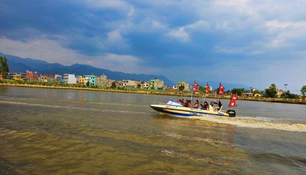 moter-boat-750x430