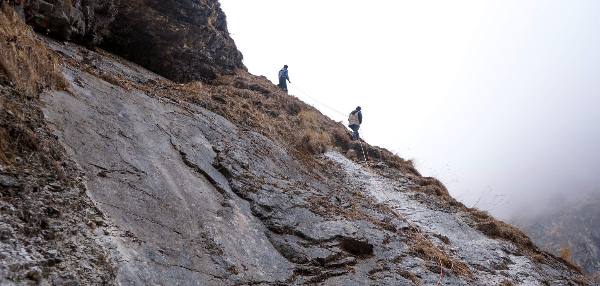 Dhaulagiri-isefall-traking