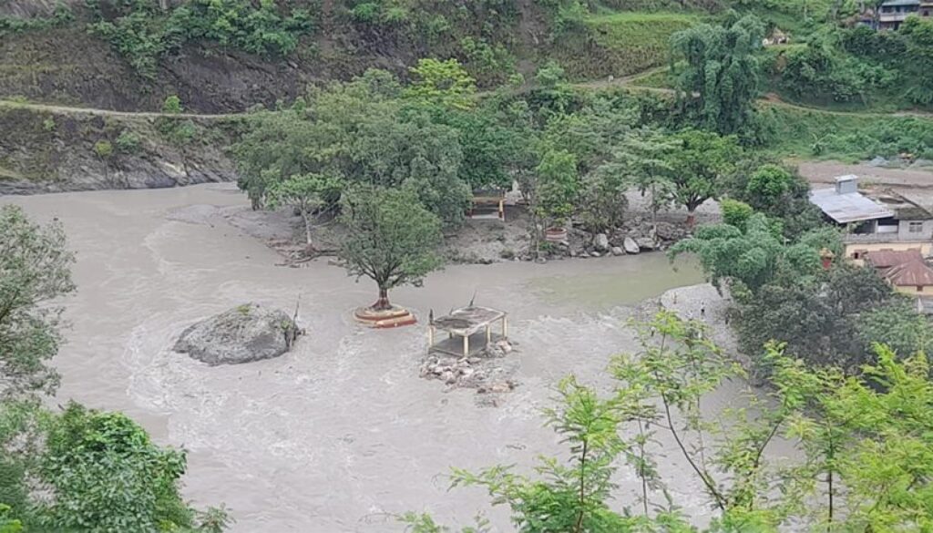Shaligram-at-parbat-flood Shaligram-at-parbat-flood