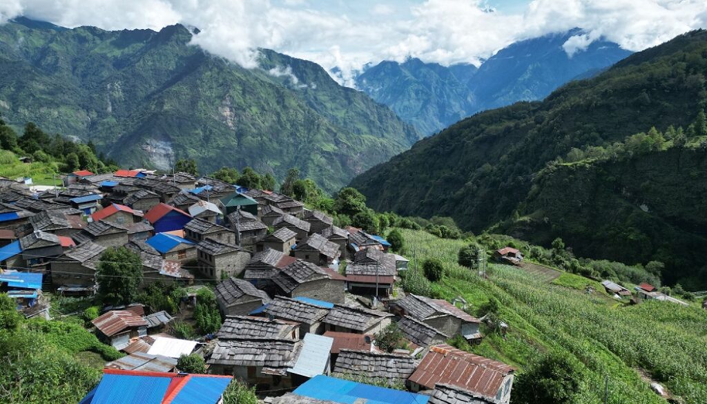 बसाइँसराइले रित्तिदै गाउँ, ग्रामीण क्षेत्रको सामाजिक तथा सांस्कृतिक गतिविधिमा असर बसाइँसराइले रित्तिदै गाउँ, ग्रामीण क्षेत्रको सामाजिक तथा सांस्कृतिक गतिविधिमा असर