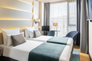 hotel-bed