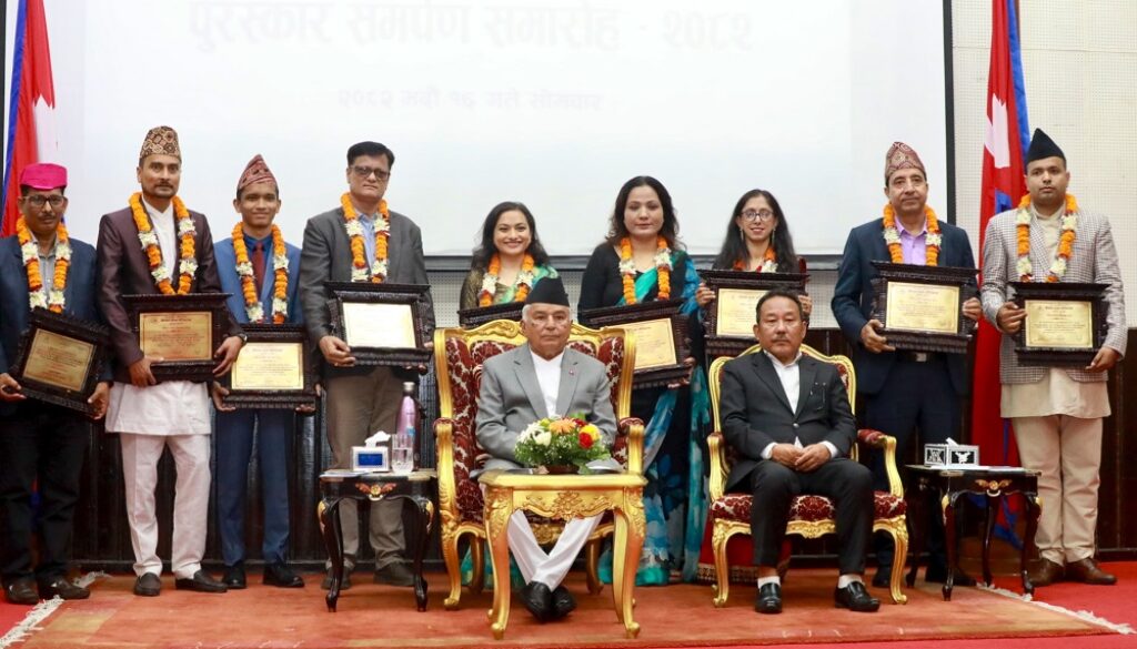 समृद्धिका लागि कला, साहित्य र संस्कृतिको विकास अपरिहार्य : राष्ट्रपति पौडेल समृद्धिका लागि कला, साहित्य र संस्कृतिको विकास अपरिहार्य : राष्ट्रपति पौडेल