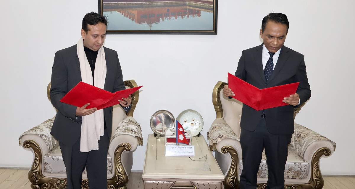 नबिल बैंकको नेतृत्वमा परिवर्तन, निर्वाण चौधरीले लिए अध्यक्षको शपथ