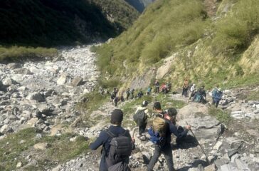 tourist-annapurna-padmarga
