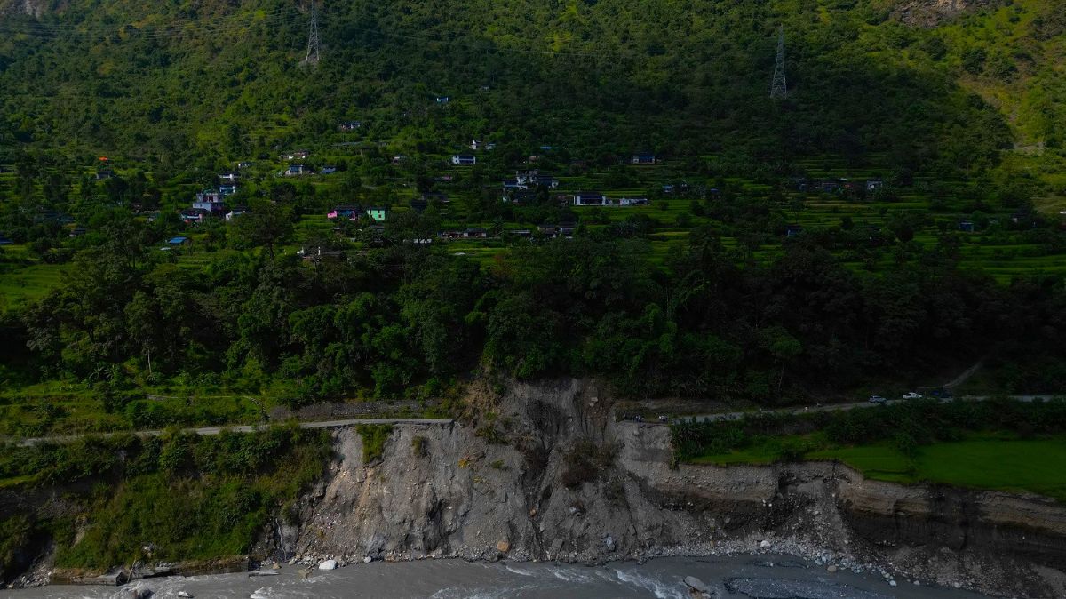 Beni-Darbang-Road-Balaute